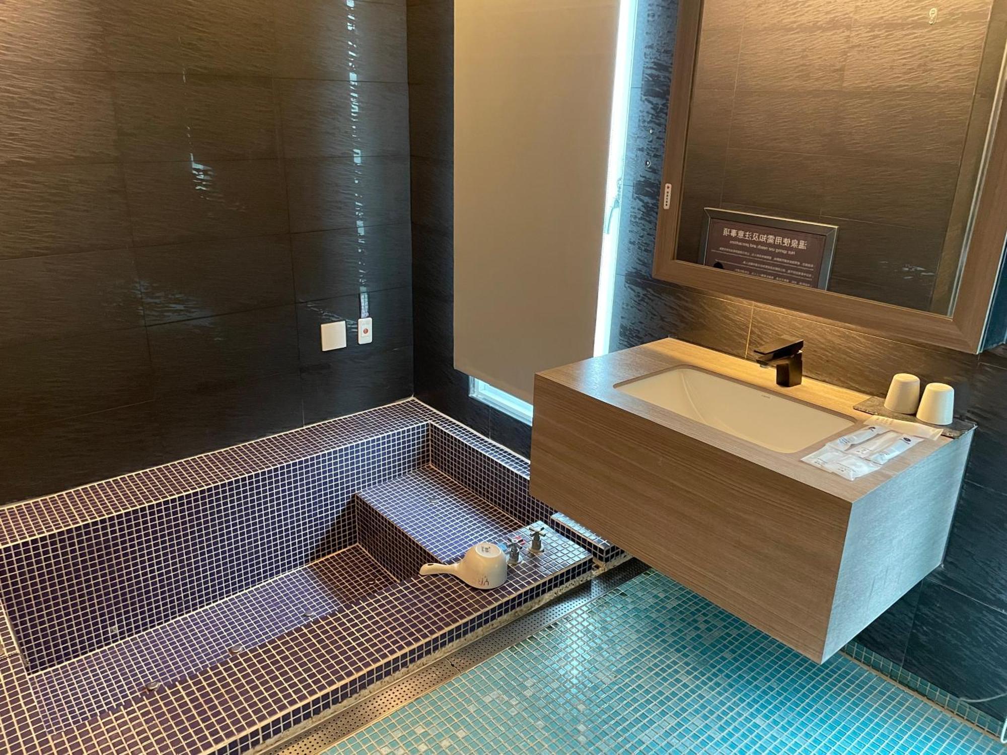 Ya Nold Hot Spring Hotel Цзяоси Экстерьер фото